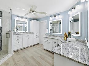 22 Hedgebrook WAY, The Hills TX 78738