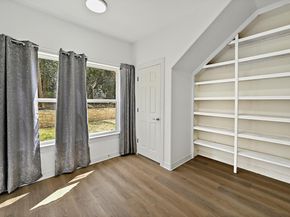 22 Hedgebrook WAY, The Hills TX 78738