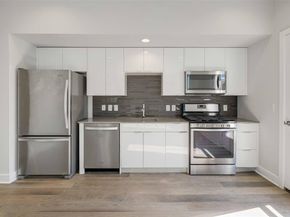 1800 E 4th ST 205, Austin TX 78702