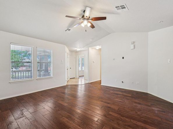 17904 Glacier Bay ST, Pflugerville TX 78660