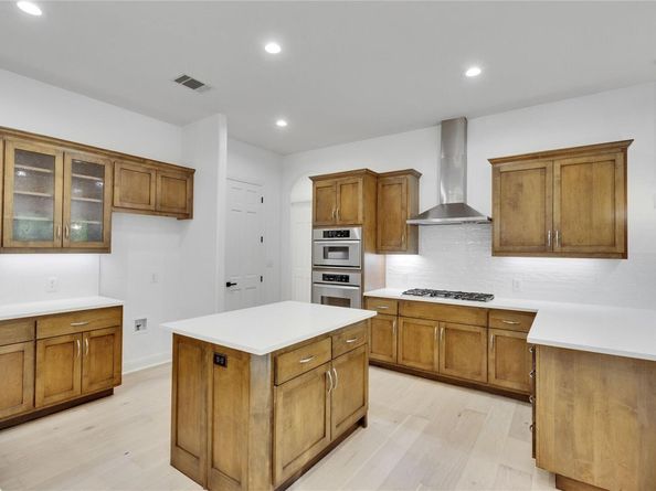 7201 Bowditch DR, Austin TX 78730