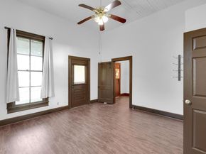 2705 E 2nd ST, Austin TX 78702