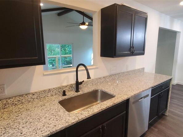 6913 Shannon DR, Austin TX 78724