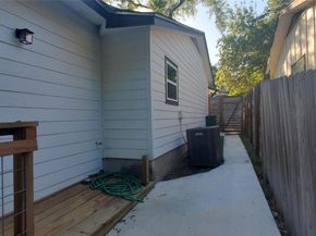 6913 Shannon DR, Austin TX 78724