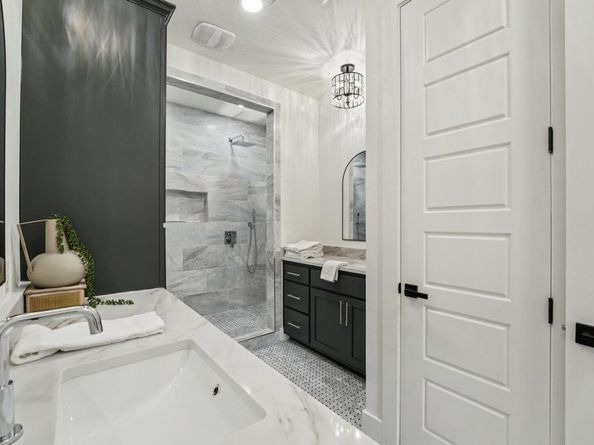 2811 Zach Scott ST, Austin TX 78723