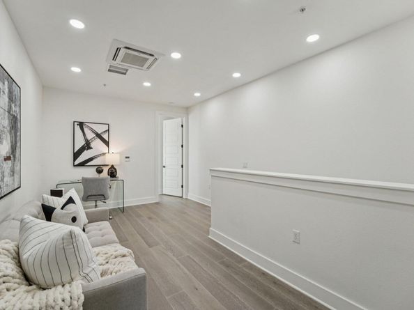 2811 Zach Scott ST, Austin TX 78723