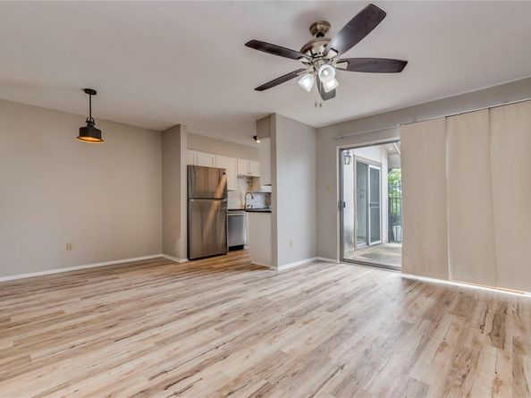 6910 Hart LN 805, Austin TX 78731