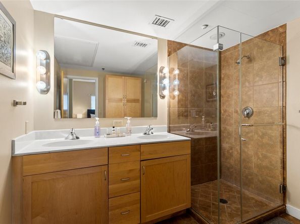 711 W 26th ST 706, Austin TX 78705