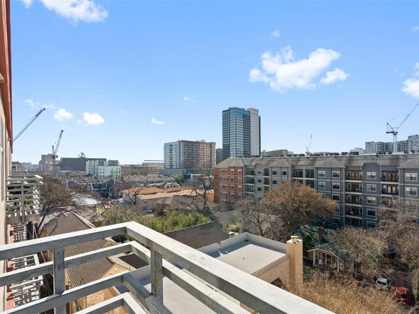 711 W 26th ST 706, Austin TX 78705
