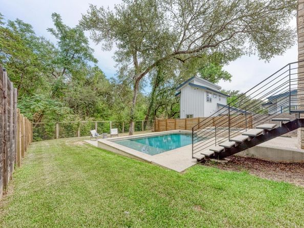1703 Hillcrest LN, Austin TX 78721