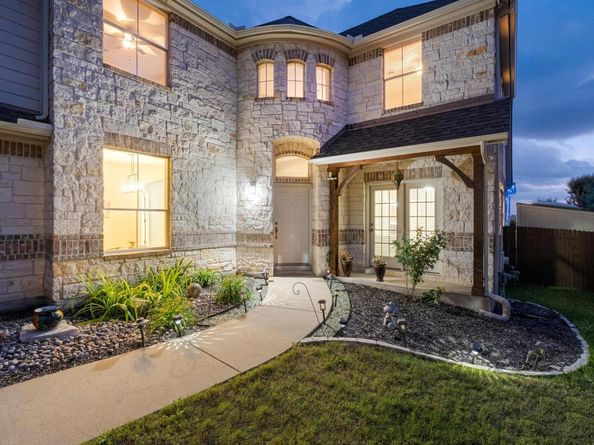 2409 Golden Gate PARK, Austin TX 78732