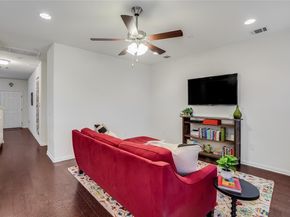 1613 Airedale RD 1503, Austin TX 78748