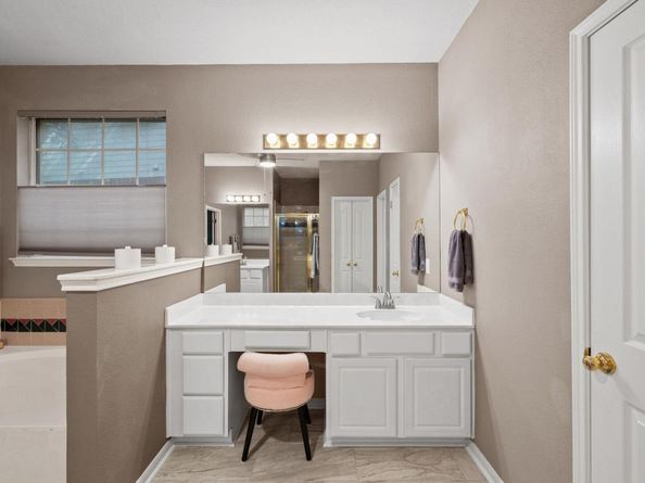 6804 Robert Dixon DR, Austin TX 78749