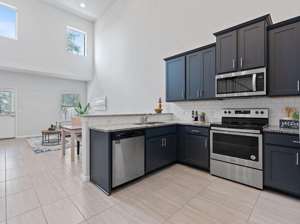 12804 Leatherback LN, Austin TX 78729
