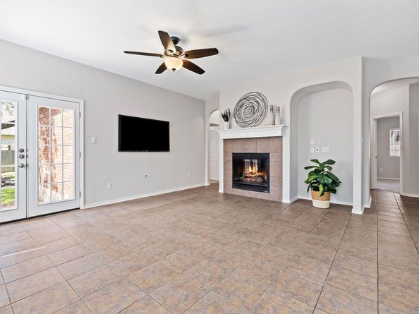 3721 Pine Needle CIR, Round Rock TX 78681