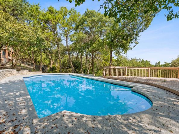700 Barrett LN, Austin TX 78733