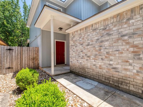 2137 Redwing WAY, Round Rock TX 78664