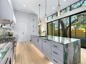 2423 S 5th ST, Austin TX 78704