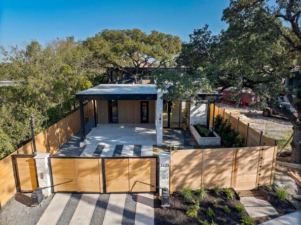 2423 S 5th ST, Austin TX 78704