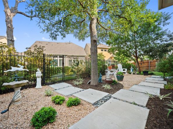 5820 Harper Park DR 66, Austin TX 78735