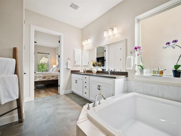 5820 Harper Park DR 66, Austin TX 78735
