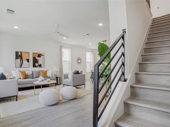 2624 Metcalfe RD 17, Austin TX 78741