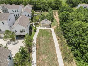 2624 Metcalfe RD 17, Austin TX 78741
