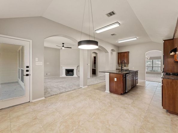 1129 Wigwam DR, Leander TX 78641