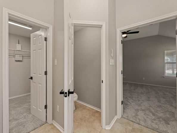 1129 Wigwam DR, Leander TX 78641
