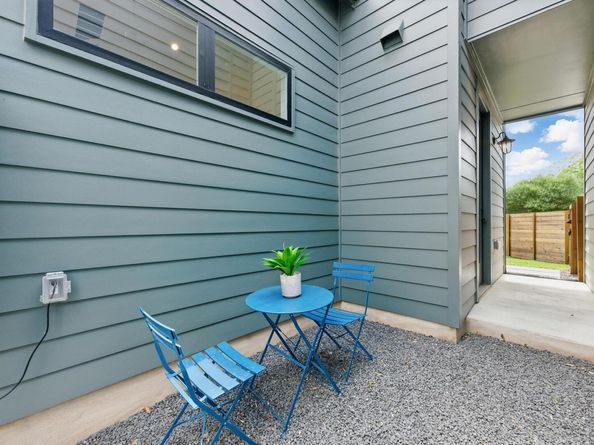 2105 SL Davis Ave. #2, Austin TX 78702