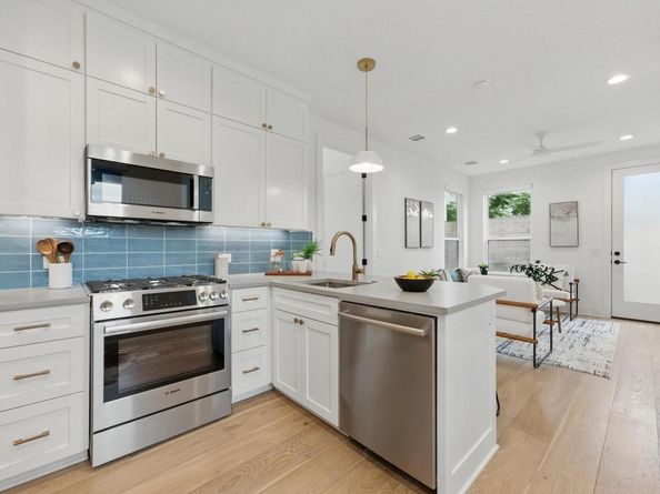 2105 SL Davis Ave. #2, Austin TX 78702