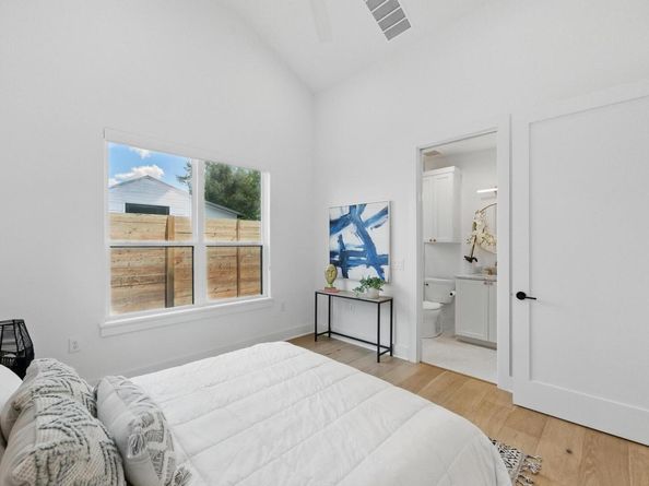 2105 SL Davis Ave. #2, Austin TX 78702