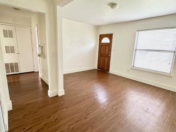 1206 Marcy ST, Austin TX 78745