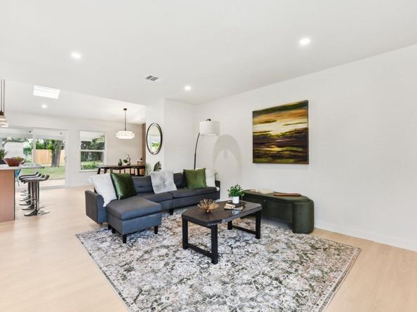 7503 Carriage DR, Austin TX 78752