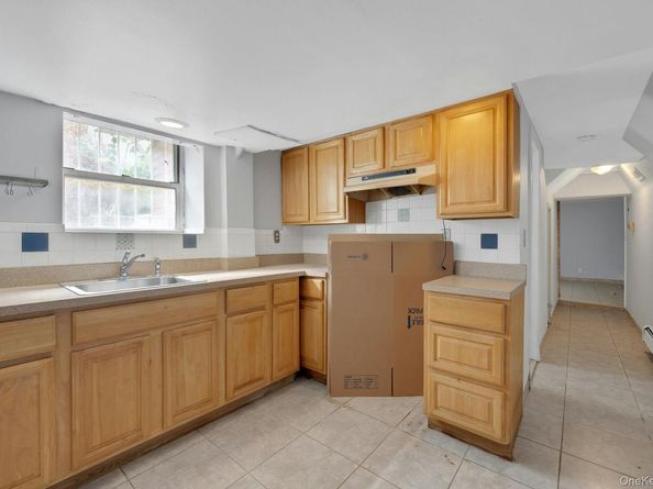 2798 Pond Place, Bronx NY 10458