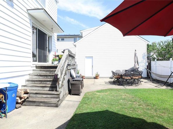 14 Alemeda Street, Inwood NY 11096