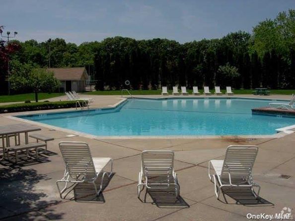 198 Pointe Circle North 198, Coram NY 11727