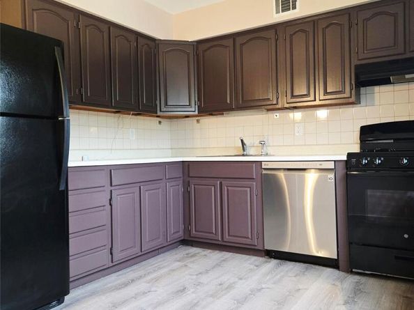 198 Pointe Circle North 198, Coram NY 11727