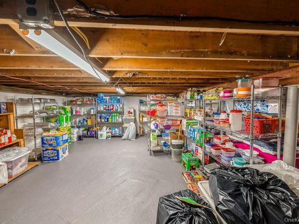 230 W End Avenue, Massapequa NY 11758