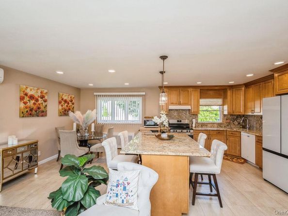 230 W End Avenue, Massapequa NY 11758
