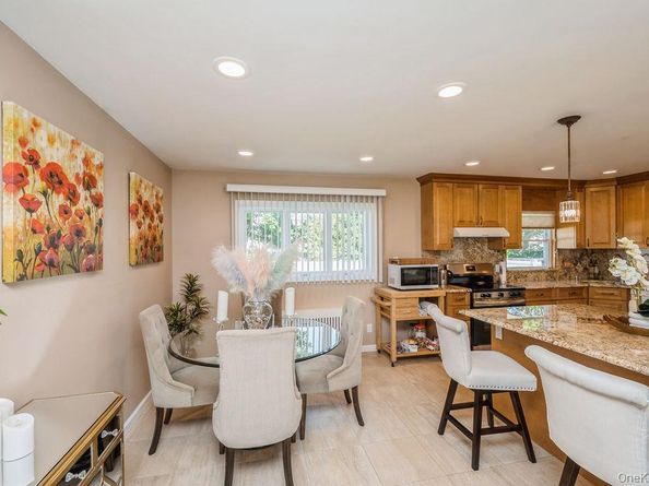 230 W End Avenue, Massapequa NY 11758