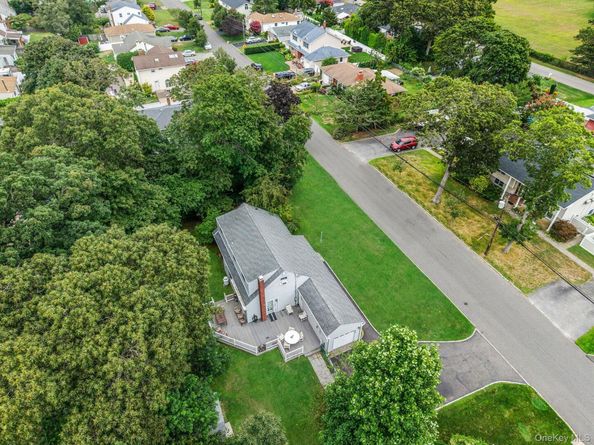 462 Bayport Avenue, Bayport NY 11705
