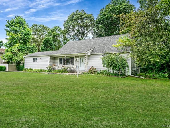462 Bayport Avenue, Bayport NY 11705