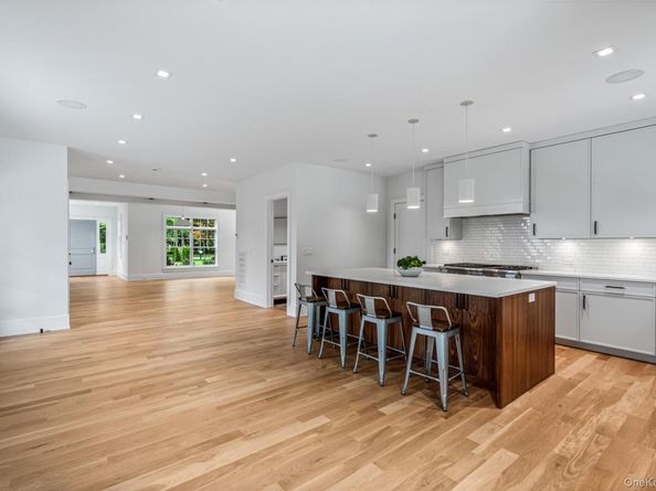 36 Jagger Lane, Westhampton NY 11977