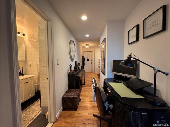 25 W Broadway 207, Long Beach NY 11561