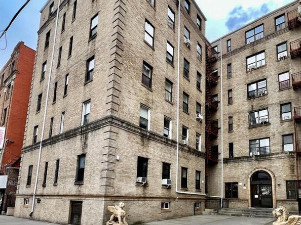 7035 Broadway A16, Jackson Heights NY 11372