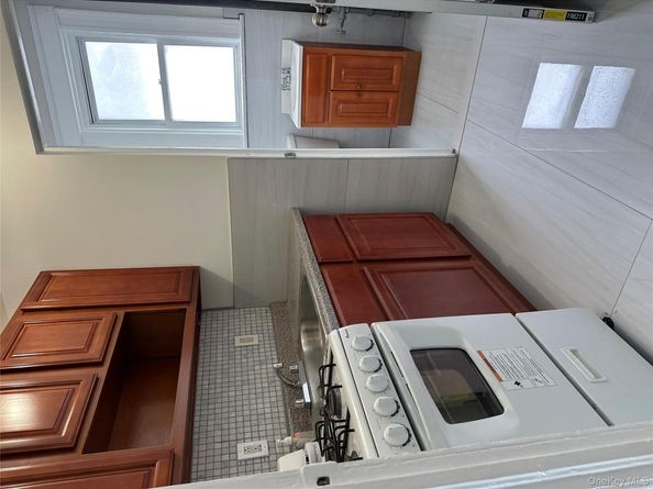 90-43 176th Street, Jamaica NY 11432