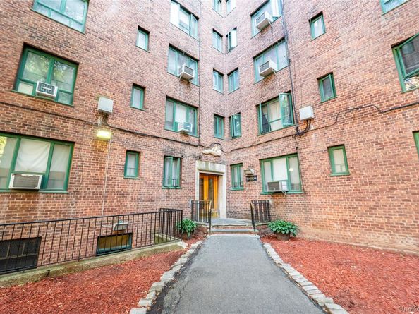 1604 Metropolitan Avenue 9G, Bronx NY 10462