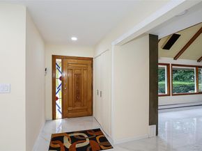 81 Carriage Lane, Roslyn Heights NY 11577