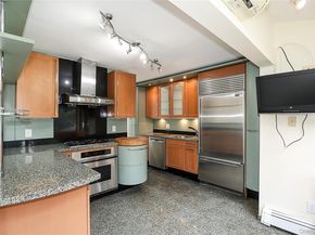 81 Carriage Lane, Roslyn Heights NY 11577